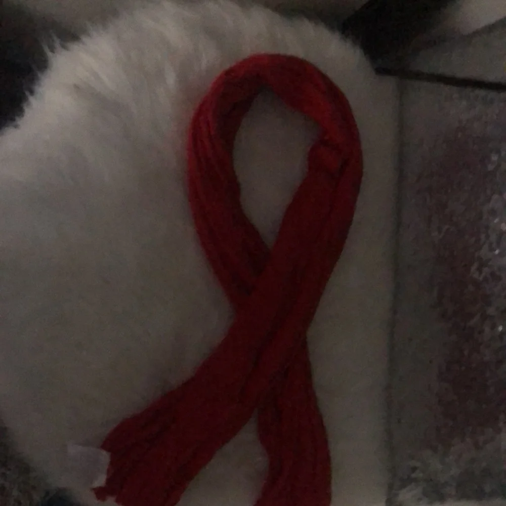 Scarfs - Picture 3 of 4